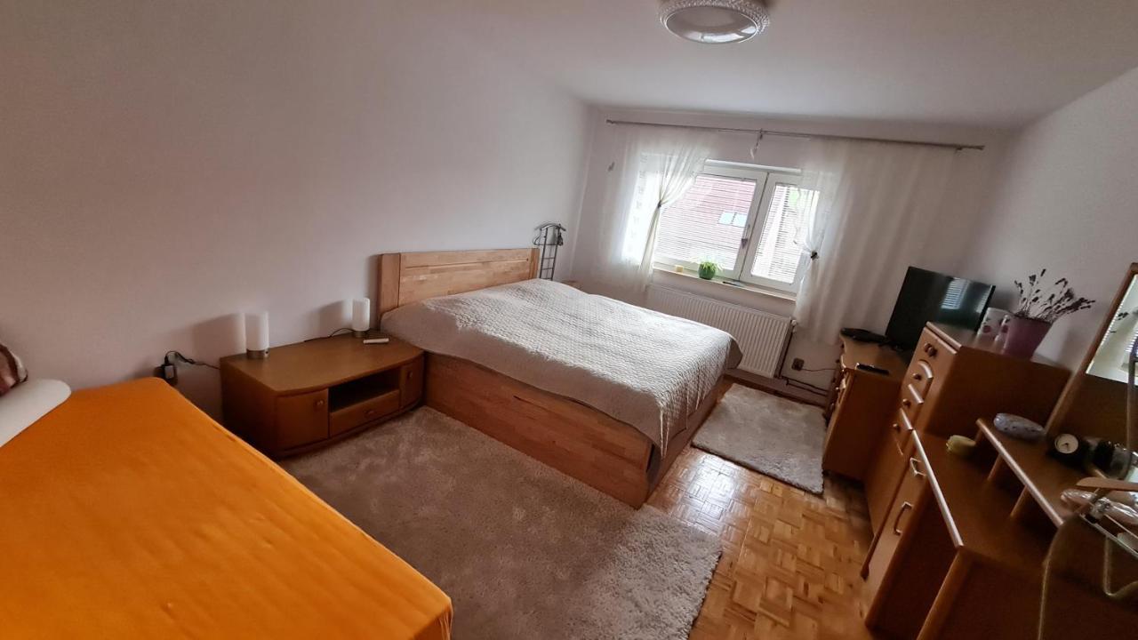 Penzion Piano Apartment Liptovsky Mikulas Bagian luar foto